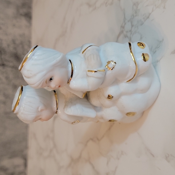 vintage two little angels sitting on a cloud figurine - Picture 5 of 7